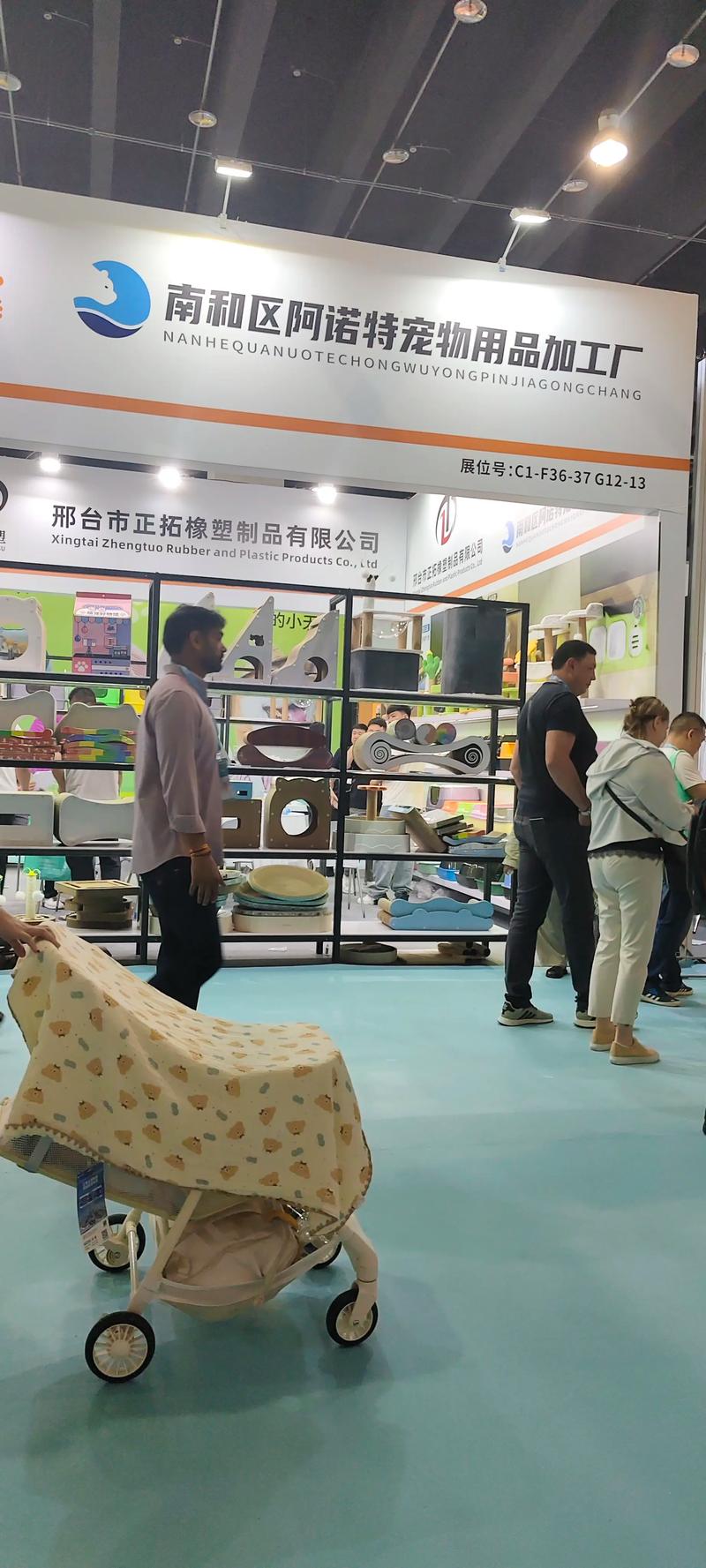 義烏寵物展圓滿閉幕，跨境電商與貓爬架生產商引領行業新浪潮